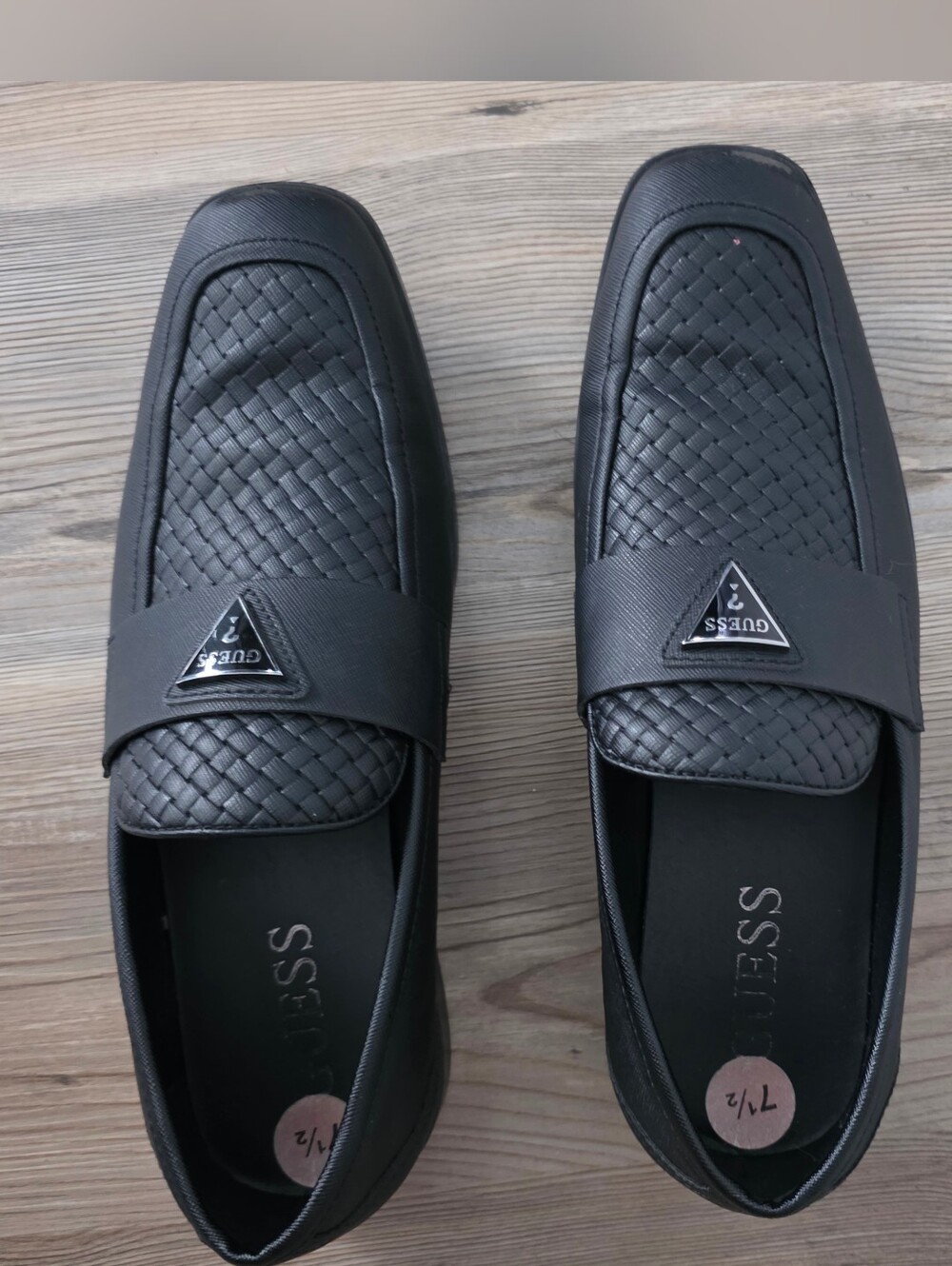 GUESS Men Size 7.5 Black Saffiano Faux Leather Loafer Dress Shoe --Used
